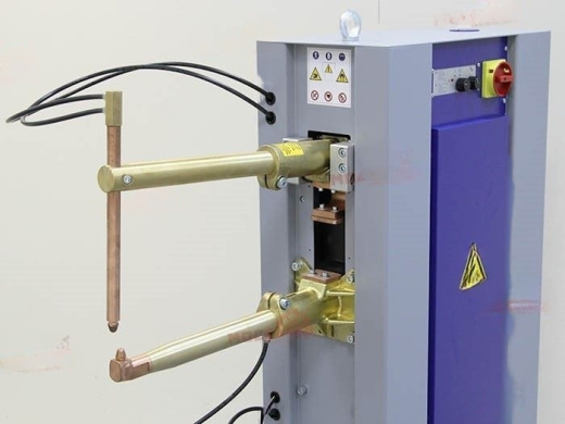 Машина точечной сварки PEI-POINT BSM 216 RF S2 с плечами 700 мм (нижнее уменьшенное)